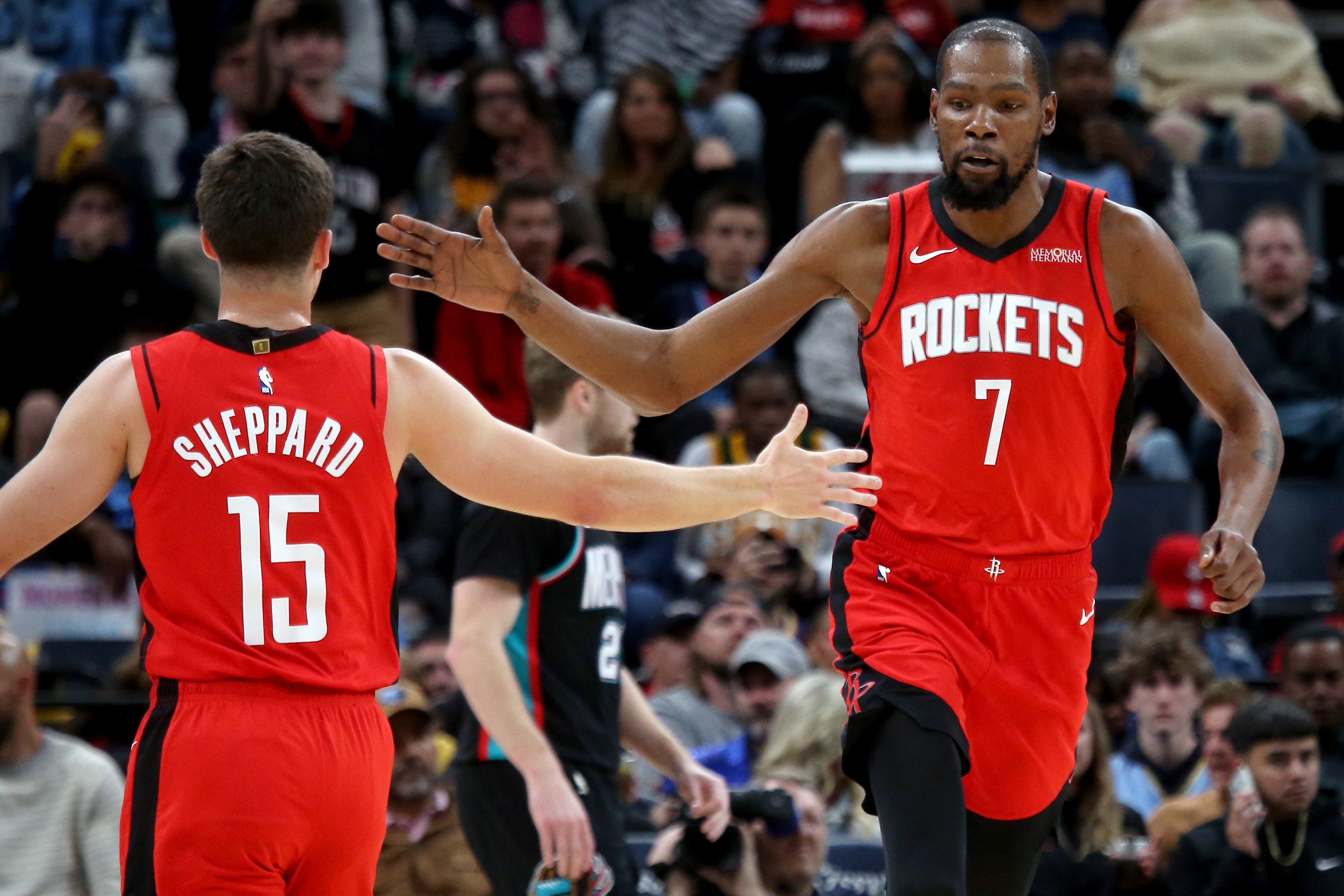 沙巴体育官方入口-NBA彩经：马刺大胜勇士 火箭击退雄鹿 爵士不敌掘金 绿军灭热火